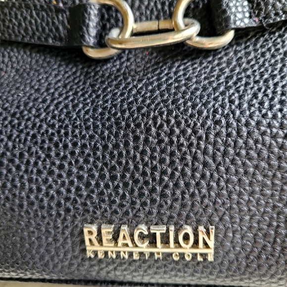KENNETH COLE REACTION  Crossbody Handbag Black Vegan Pebbled Leather - Picture 6 of 12